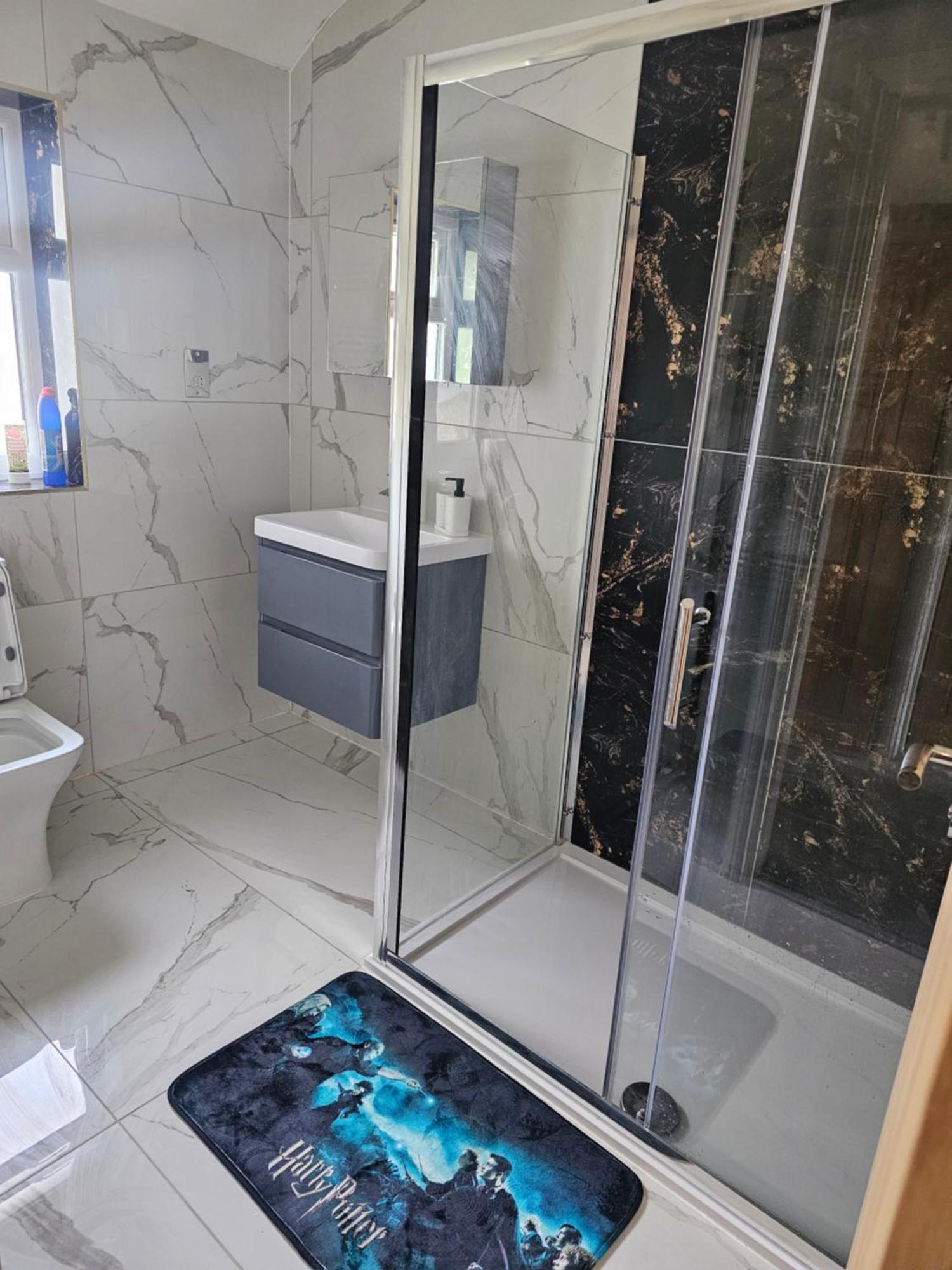Potters Hideout- 2 Bedroom 2 Bathroom Apartment 沃特福德 外观 照片